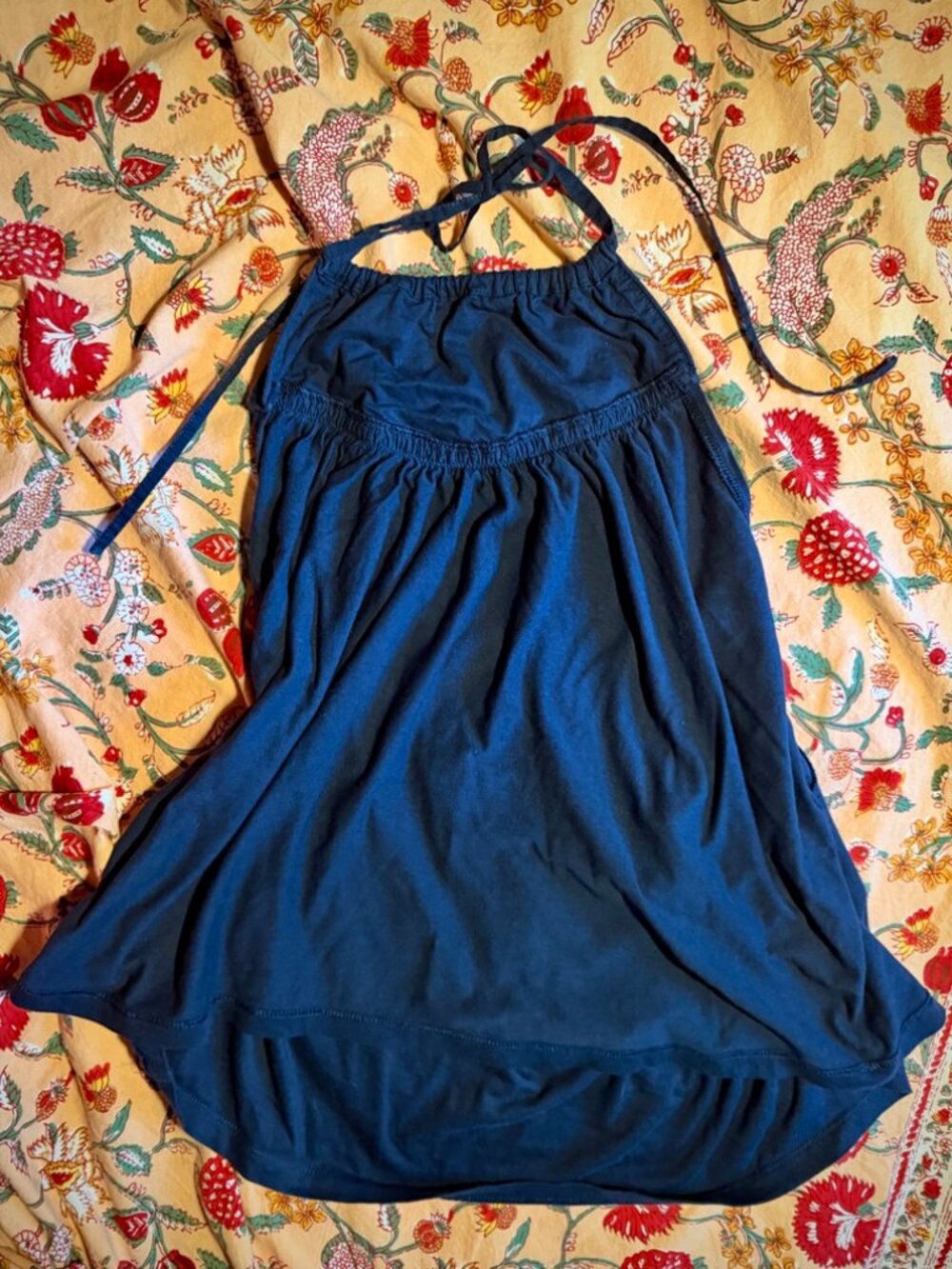 🌲 BANANA REPUBLIC Navy Halter, Soft!
